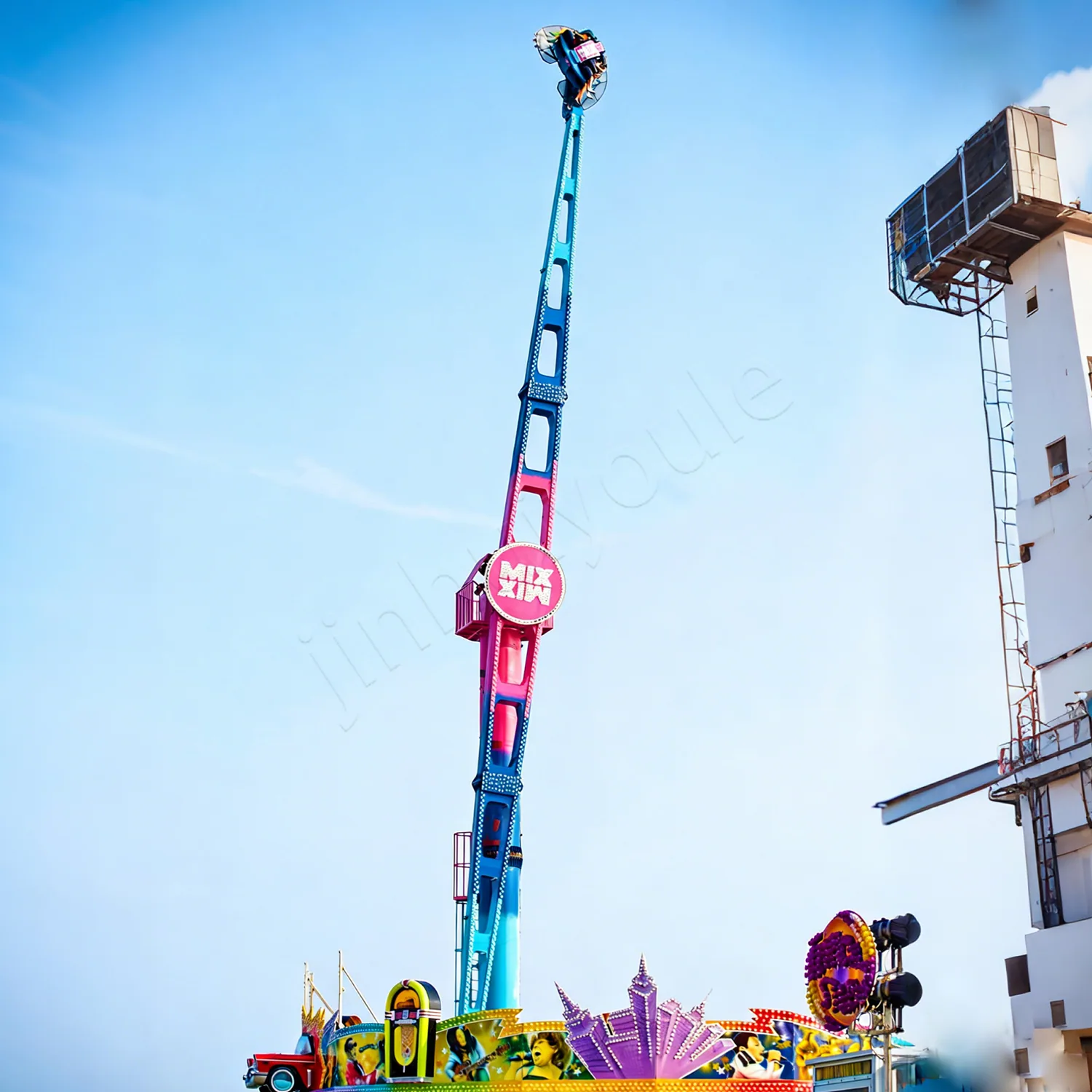 Booster de 30 m y 8 asientos (modelo de parque) - foto principal del producto | JH Amusement