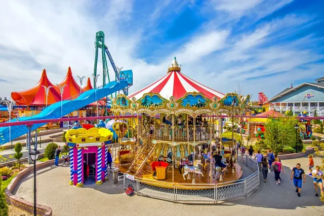10 m 52-Seat Double-Deck Carousel - detail photo 1 | JH Amusement