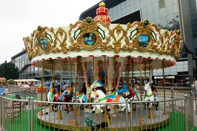 16 مقعدًا باللون الأبيض والذهبي والأزرق - الصورة التفصيلية 4 | JH Amusement