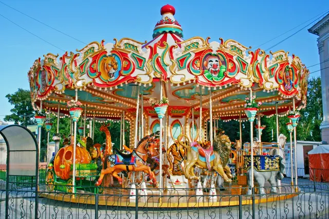 8.5 m 34-Seat Carousel - detail photo 1 | JH Amusement