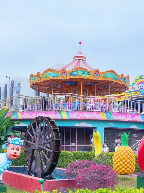 Deluxe Carousel (Real Scene) - detail photo 2 | JH Amusement