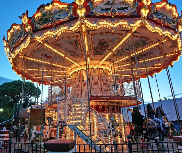كاروسيل ديلوكس بطابقين - الصورة التفصيلية 2 | JH Amusement