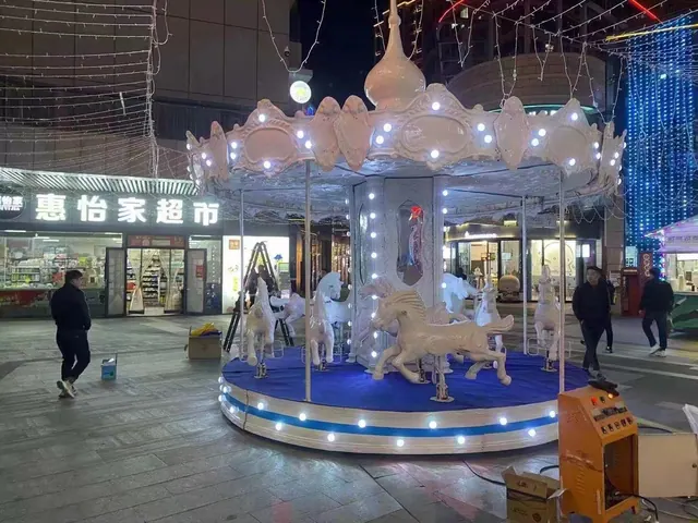 دائري الزفاف الأبيض النقي - الصورة التفصيلية 4 | JH Amusement