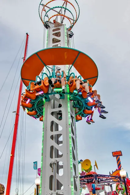 12-Seat Drop Tower 13.5 m - main product photo | JH Amusement