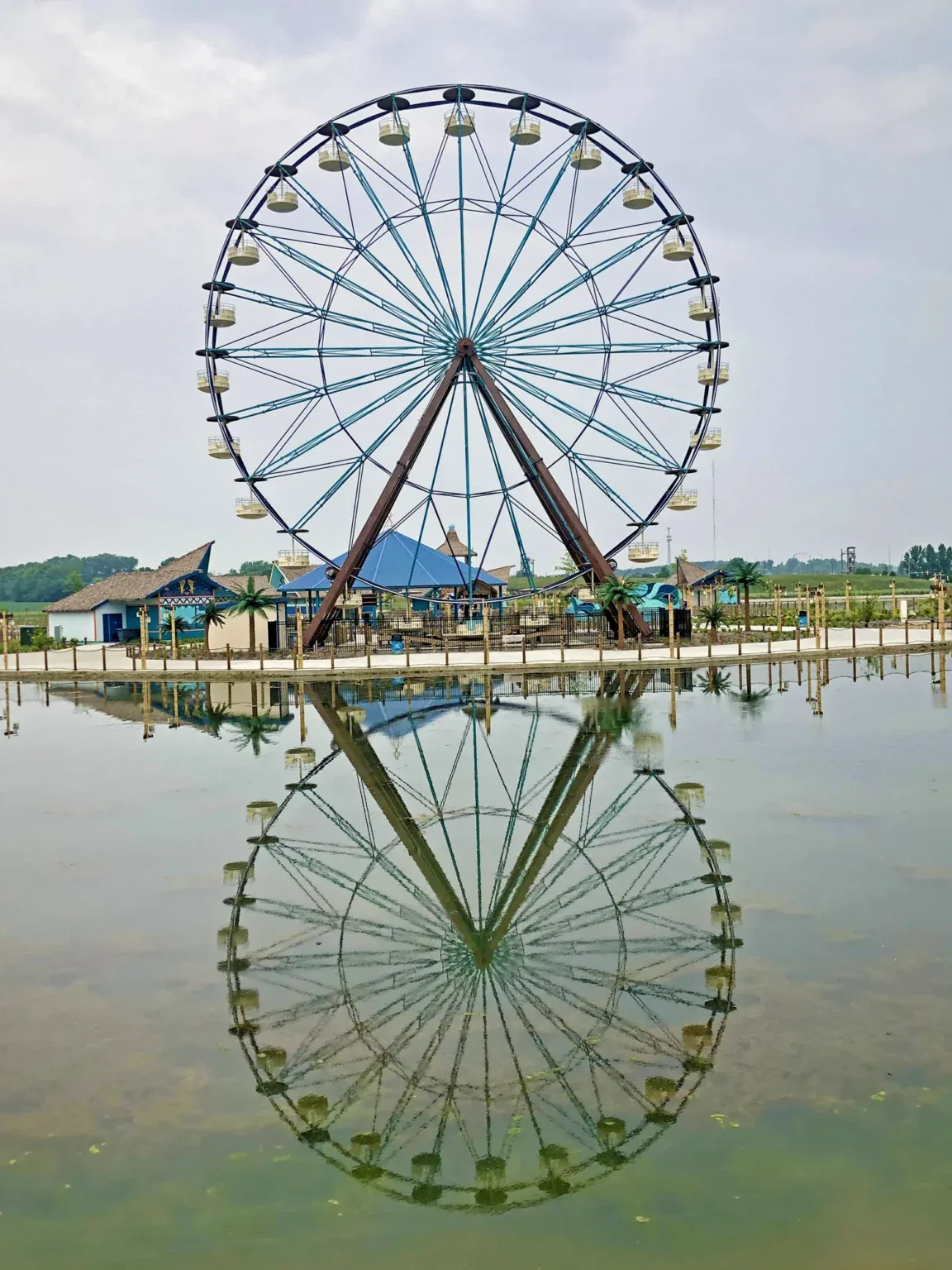 33 m Ferris Wheel - detail photo 1 | JH Amusement