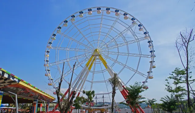 Grande Roue de 45 m - photo détaillée 2 | JH Amusement