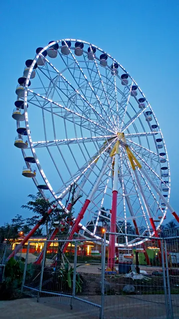 Grande Roue de 45 m - photo détaillée 3 | JH Amusement