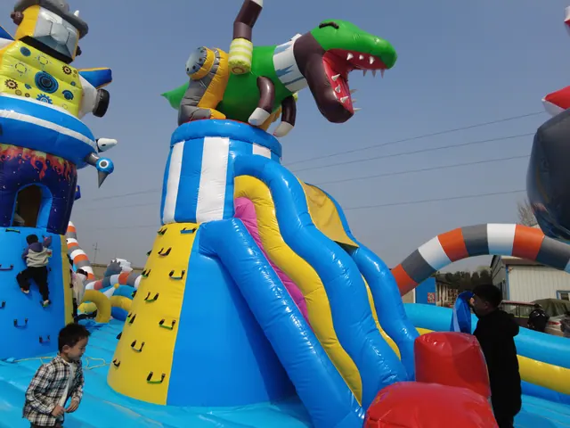 Надувная лодка Mecha Warrior площадью 200 кв.м. - подробное фото 4 | JH Amusement