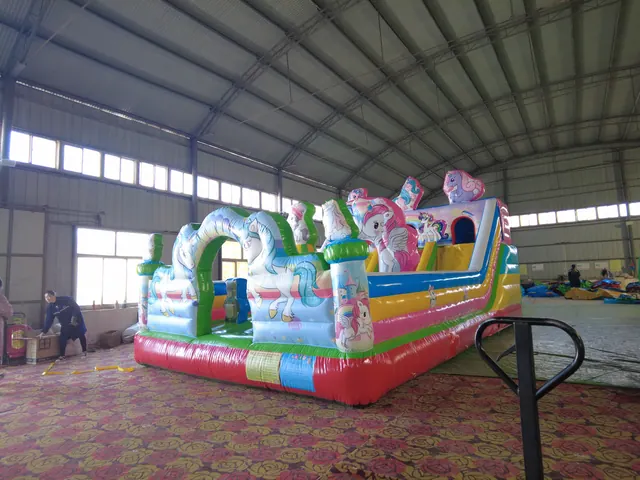 40 sqm Dream Castle Inflatable - detail photo 4 | JH Amusement