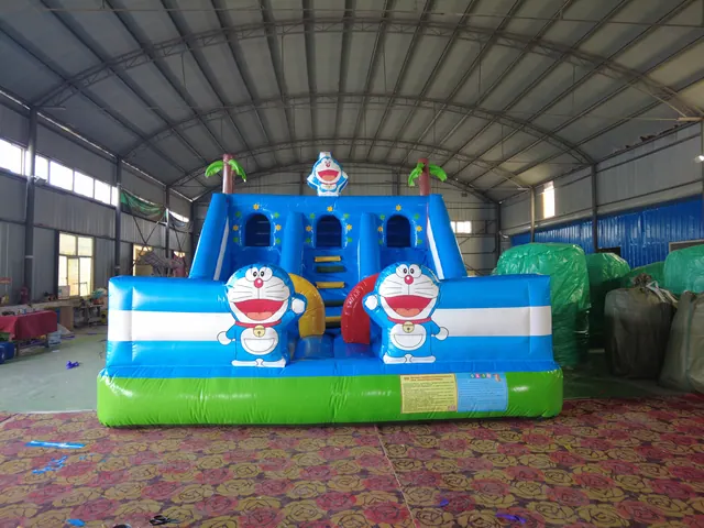 Gonflable Doraemon 5x6 m - photo détaillée 1 | JH Amusement