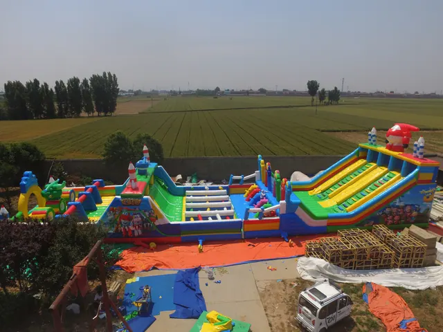 Parcours d'obstacles Super Wings 8x30 m - photo principale du produit | JH Amusement