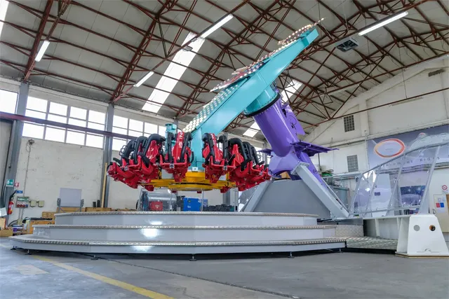 Evolux Thrill Ride - detail photo 7 | JH Amusement