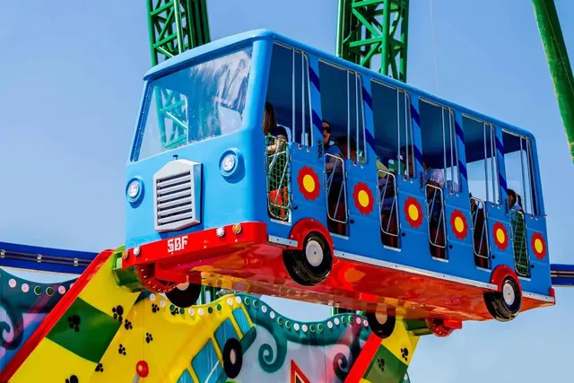 الحافلة الطائرة - الصورة التفصيلية 1 | JH Amusement
