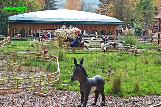 Balade sur piste d'aventure à poney - photo détaillée 3 | JH Amusement