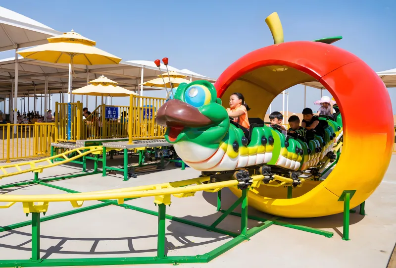 Montagnes russes Caterpillar - photo principale du produit | JH Amusement