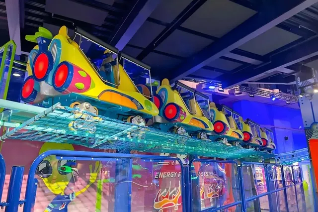 Space Coaster - detail photo 1 | JH Amusement
