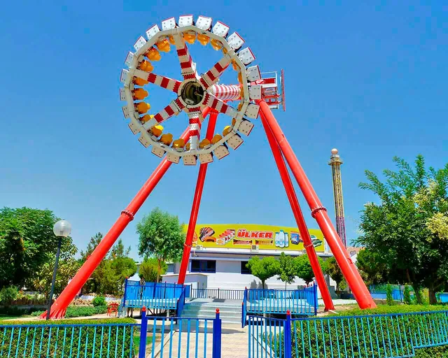 Tour de la tour circulaire - photo détaillée 3 | JH Amusement