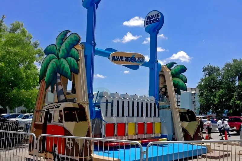 Standing Wave Rider - detail photo 1 | JH Amusement